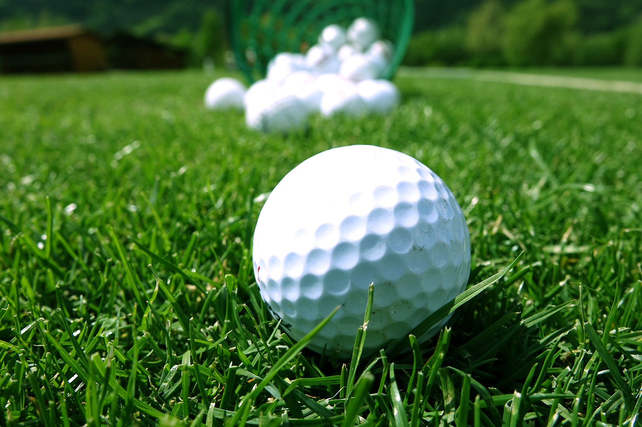 Golf Pitch & Putt El Torrent, xixerella, 18 holes chalets on sale in xixerella Andorra